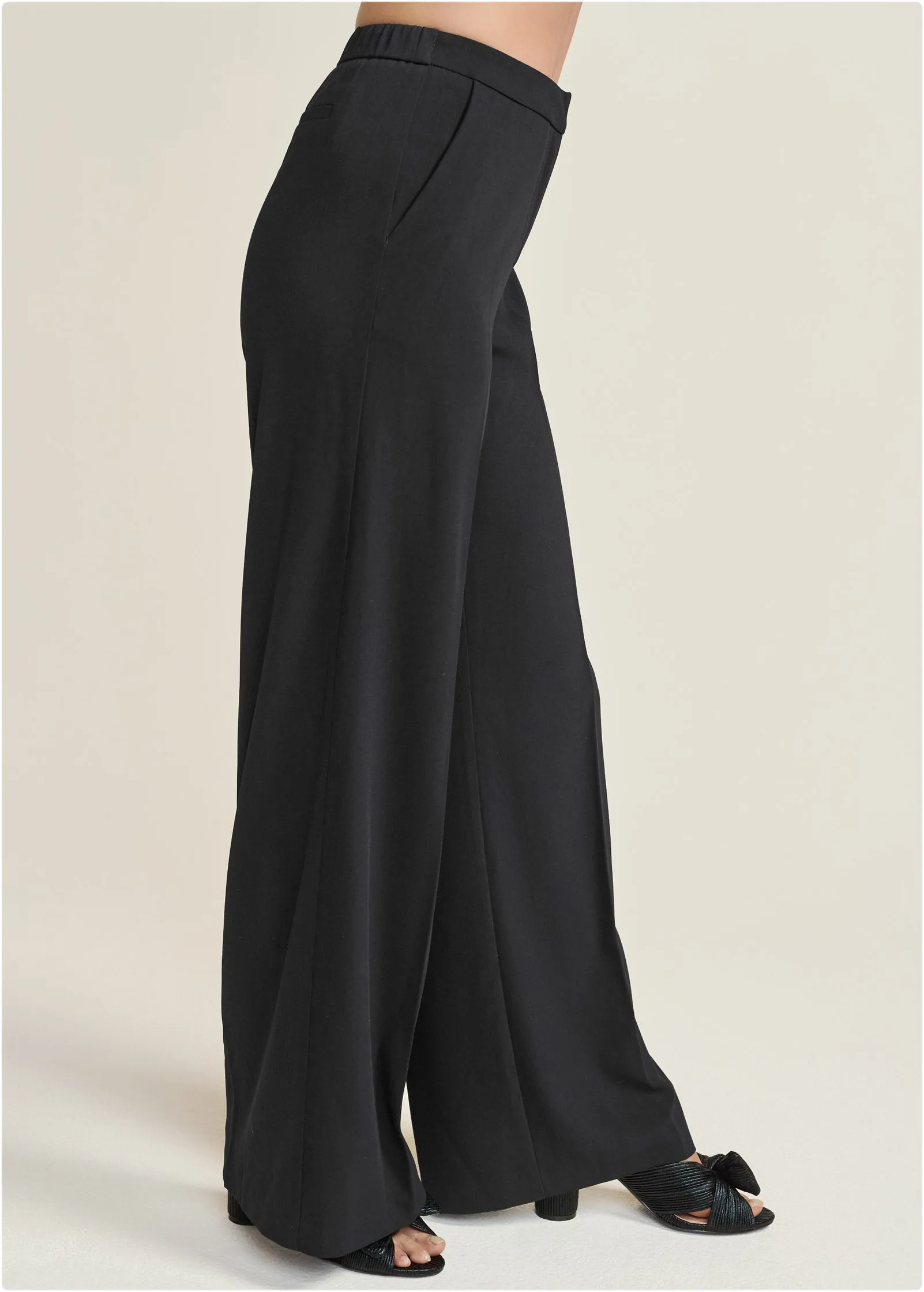 High-Rise Wide Leg Trousers - Black