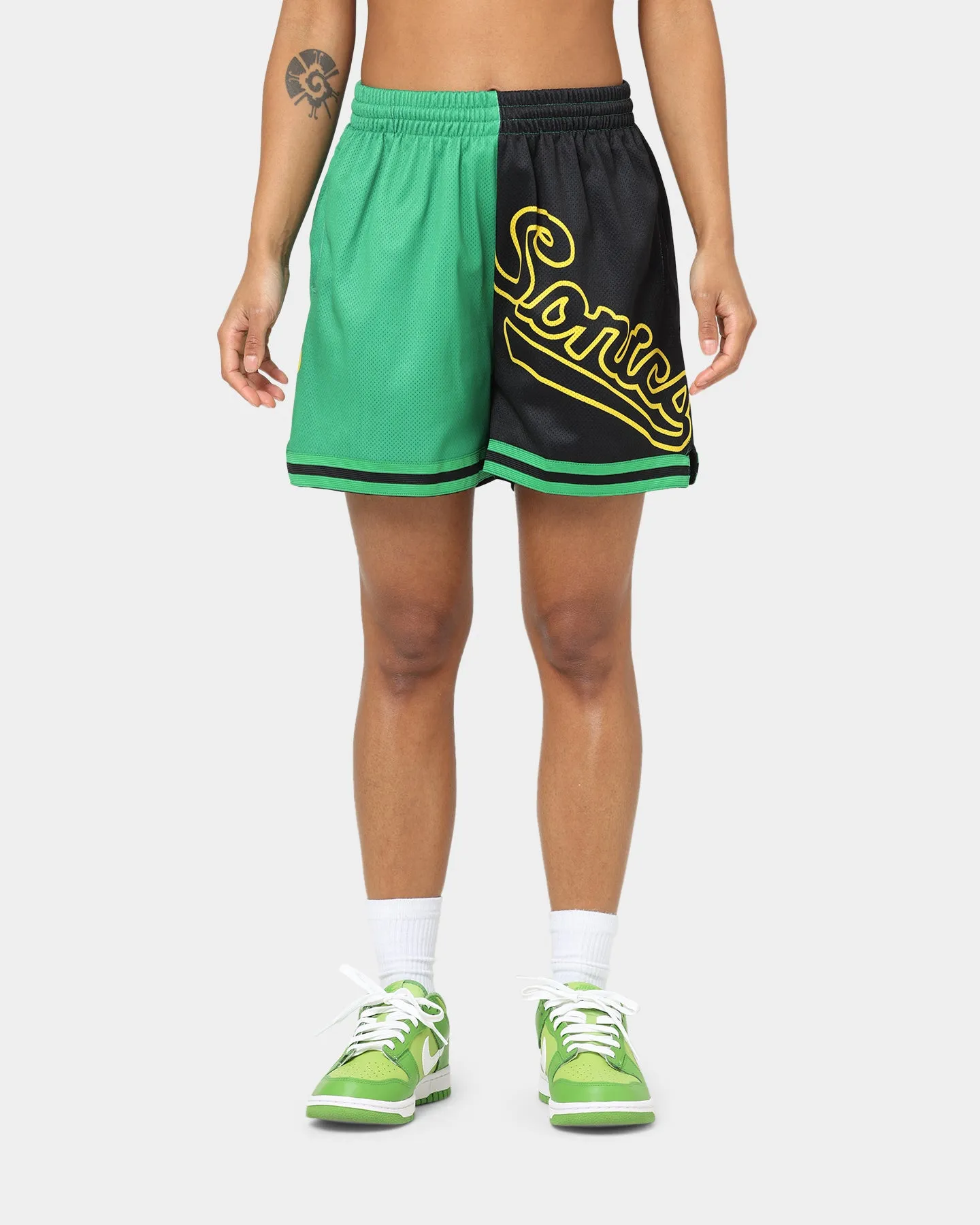 Mitchell & Ness Women's Seattle Supersonics Big Face 5.0 Shorts Black