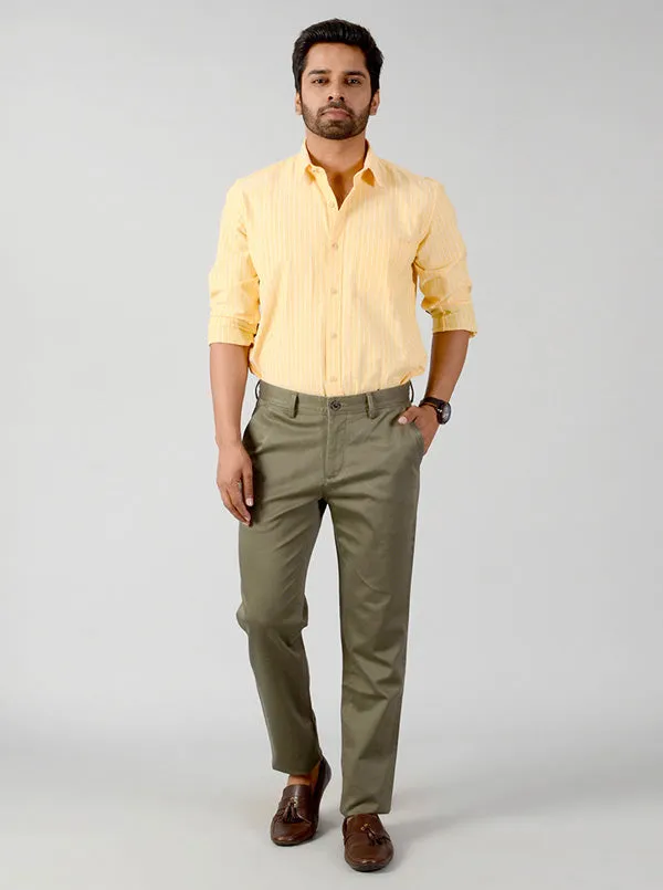 Olive Green Solid Slim Fit Casual Trouser | JadeBlue