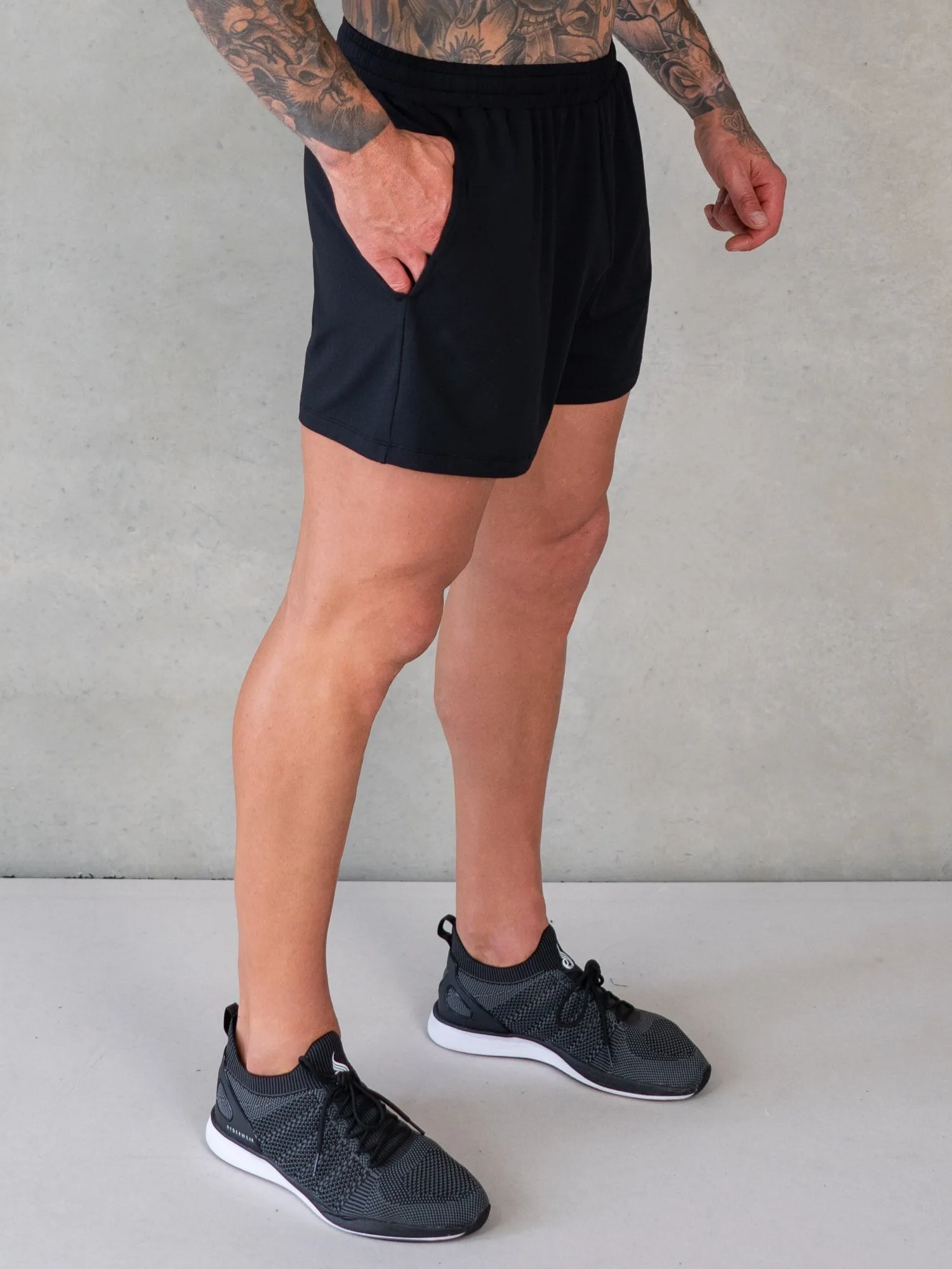 Soft Tech Arnie Shorts - Black