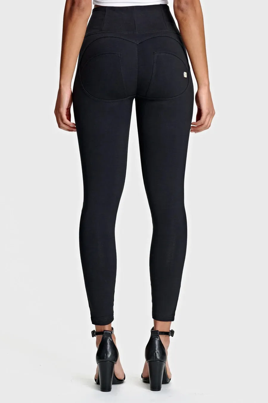 (WRUP4HC001ORG-N) SHAPING ANKLE-LENGTH HIGH-RISE WR.UP® SUPER SKINNY PANTS